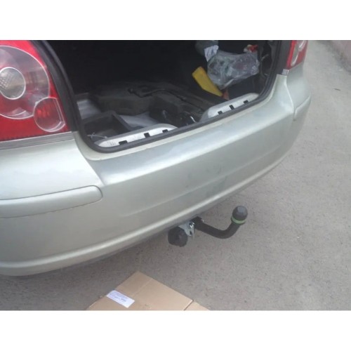 Фаркоп Лидер-Плюс для Toyota Avensis II седан 2003-2009. Артикул T102-A