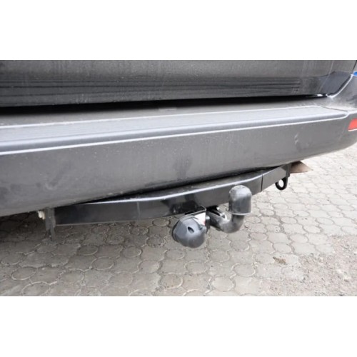 Фаркоп Oris (ранее Bosal) для Lexus LX 570 2007-2025. Фланцевое крепление. Артикул 3054-F