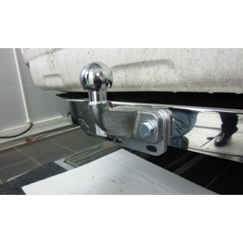 Фаркоп Oris (ранее Bosal) для Toyota Land Cruiser Prado 150 2009-2025 (с декор. пластиной). Фланцевое крепление. Артикул 3079-FL Фаркоп Oris (ранее Bosal) для Toyota Land Cruiser Prado 150 2009-2025 (с декор. пластиной). Фланцевое крепление. Артикул 3079-FL