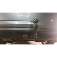 Фаркоп Westfalia для Skoda Octavia A7 лифтбэк, универсал (вкл. Scout и RS) 2013-2020. Быстросъемный крюк. Артикул 317132600001
