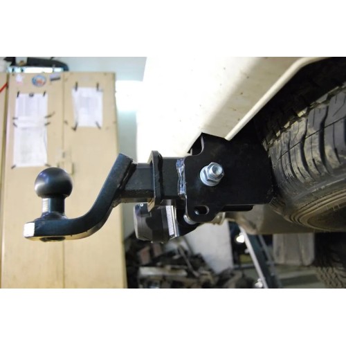 Фаркоп Imiola для Toyota Land Cruiser 200 2008-2020. Быстросъемный крюк под квадрат. Артикул T.059 Фаркоп Imiola для Toyota Land Cruiser 200 2008-2020. Быстросъемный крюк под квадрат. Артикул T.059