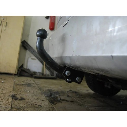 Фаркоп Imiola для Kia Carnival I 2000-2006. Артикул K.008