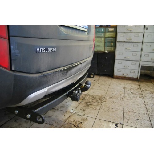 Фаркоп Imiola для Mitsubishi Pajero Sport II 2008-2016. Фланцевое крепление. Артикул Y.027