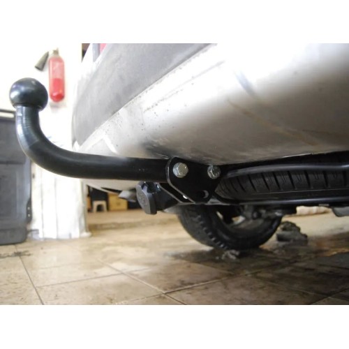 Фаркоп Imiola для Chevrolet Orlando 2011-2015. Артикул CH.011 Фаркоп Imiola для Chevrolet Orlando 2011-2015. Артикул CH.011