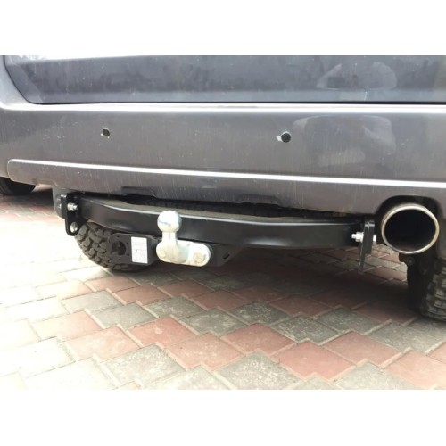 Фаркоп Imiola для Toyota Fortuner I 2005-2015. Фланцевое крепление. Артикул T.203