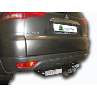 Фаркоп Лидер-Плюс для Mitsubishi Pajero Sport II 2008-2016 (с накладкой из нерж. стали). Фланцевое крепление. Артикул M110-F(N)