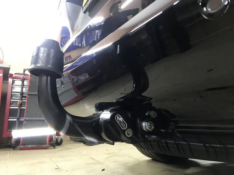 Фаркоп Steinhof для Mercedes-Benz Vito W447 2014-2025. Быстросъемный крюк. Артикул M-239