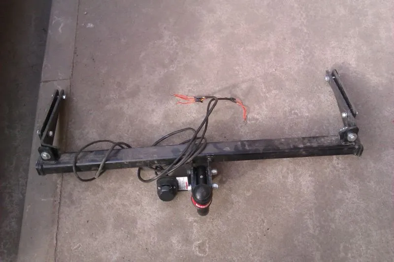 Фаркоп Oris (ранее Bosal) для Renault Clio II седан 1999-2008. Артикул 2731-A Фаркоп Oris (ранее Bosal) для Renault Clio II седан 1999-2008. Артикул 2731-A