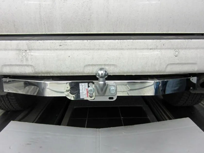 Фаркоп Oris (ранее Bosal) с металлической накладкой для Toyota Land Cruiser 200 2010-2021. Артикул 3091-FL Фаркоп Oris (ранее Bosal) с металлической накладкой для Toyota Land Cruiser 200 2010-2021. Артикул 3091-FL