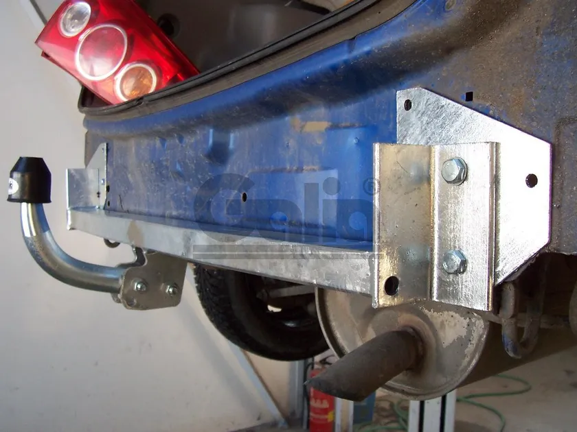 Фаркоп Galia оцинкованный для Mazda Premacy I 1999-2004. Артикул M020A Фаркоп Galia оцинкованный для Mazda Premacy I 1999-2004. Артикул M020A