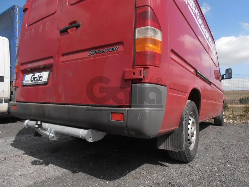 Фаркоп Galia оцинкованный для Mercedes-Benz Sprinter W903 (без подножки, кол. база 3,55/4,025м) 1995-2006. Быстросъемный крюк. Артикул M034C Фаркоп Galia оцинкованный для Mercedes-Benz Sprinter W903 (без подножки, кол. база 3,55/4,025м) 1995-2006. Быстросъемный крюк. Артикул M034C