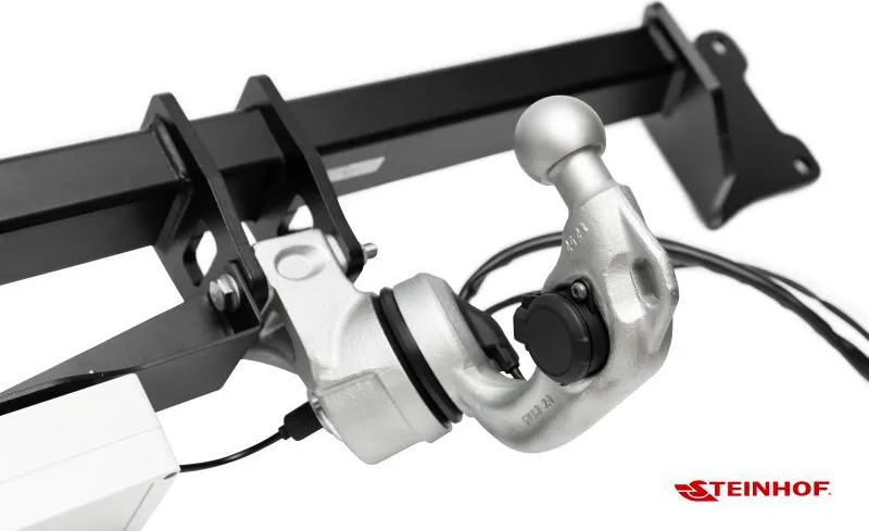 Фаркоп Steinhof с штатной электрикой для Audi Q7 II 2015-2025. Артикул A-127