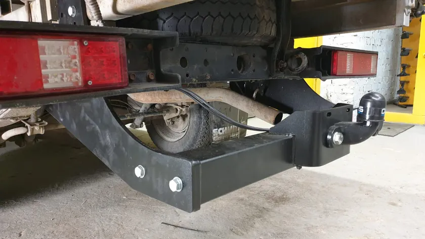 Фаркоп Oris (ранее Bosal) для ГАЗ Газель 3302 (глушитель в бок) 1995-2025. Фланцевое крепление. Артикул 5602-F