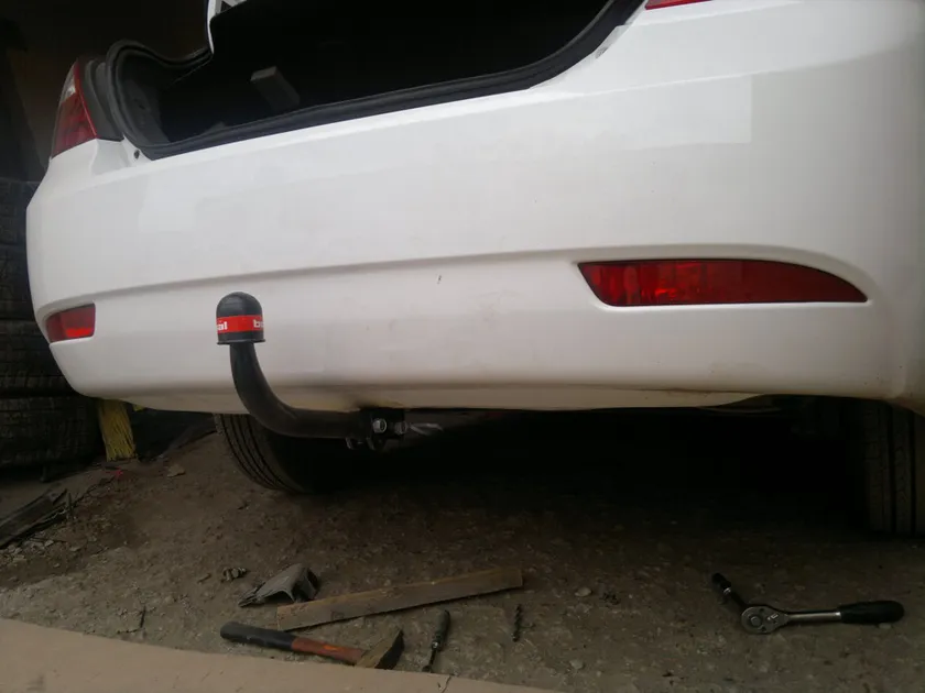 Фаркоп Oris (ранее Bosal) для Geely Emgrand EC7 седан 2012-2016. Артикул 9004-A