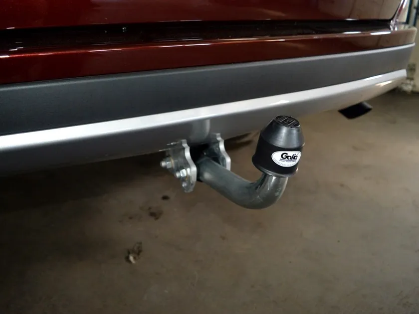 Фаркоп Galia оцинкованный для Toyota RAV4 IV 2013-2019. Артикул T061A