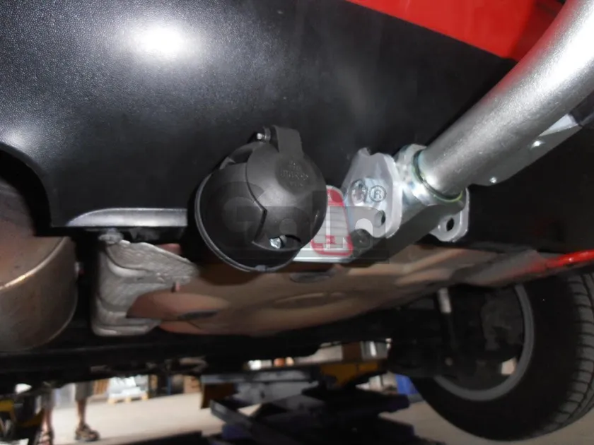 Фаркоп Galia оцинкованный для Volkswagen Polo IV 2001-2009. Артикул V042A Фаркоп Galia оцинкованный для Volkswagen Polo IV 2001-2009. Артикул V042A