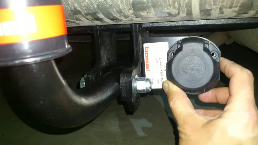 Фаркоп Oris (ранее Bosal) для Toyota Harrier I 1997-2003. Артикул 3042-A Фаркоп Oris (ранее Bosal) для Toyota Harrier I 1997-2003. Артикул 3042-A