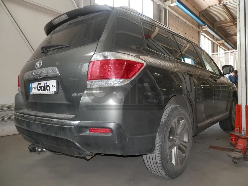 Фаркоп Galia оцинкованный для Toyota Highlander II 2010-2013. Быстросъемный крюк. Артикул T068C Фаркоп Galia оцинкованный для Toyota Highlander II 2010-2013. Быстросъемный крюк. Артикул T068C