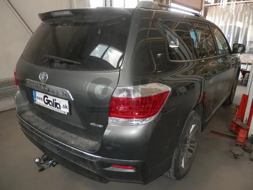 Фаркоп Galia оцинкованный для Toyota Highlander II 2010-2013. Быстросъемный крюк. Артикул T068C Фаркоп Galia оцинкованный для Toyota Highlander II 2010-2013. Быстросъемный крюк. Артикул T068C
