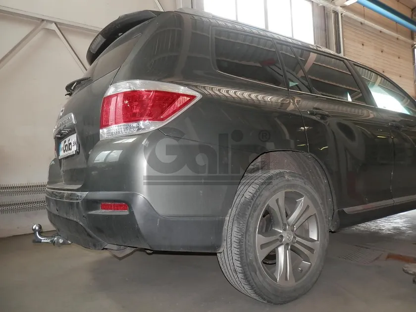 Фаркоп Galia оцинкованный для Toyota Highlander II 2010-2013. Быстросъемный крюк. Артикул T068C Фаркоп Galia оцинкованный для Toyota Highlander II 2010-2013. Быстросъемный крюк. Артикул T068C