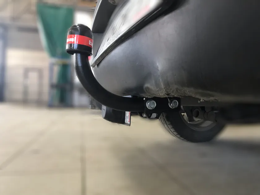 Фаркоп Oris (ранее Bosal) для Renault Logan I седан 2005-2014. Артикул 1418-A