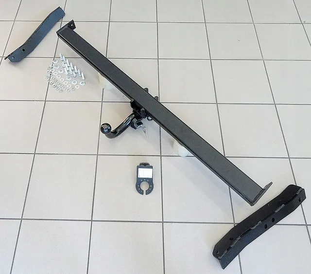 Фаркоп Steinhof для Toyota Sienna III 2010-2020. Быстросъемный крюк. Артикул T-205