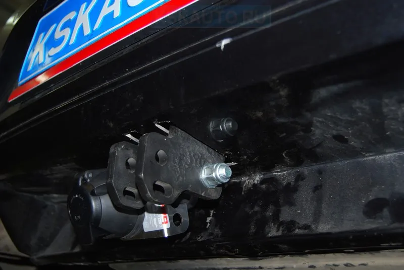 Фаркоп Oris (ранее Bosal) для Volkswagen Passat B8 седан 2015-2025. Артикул 2198-A