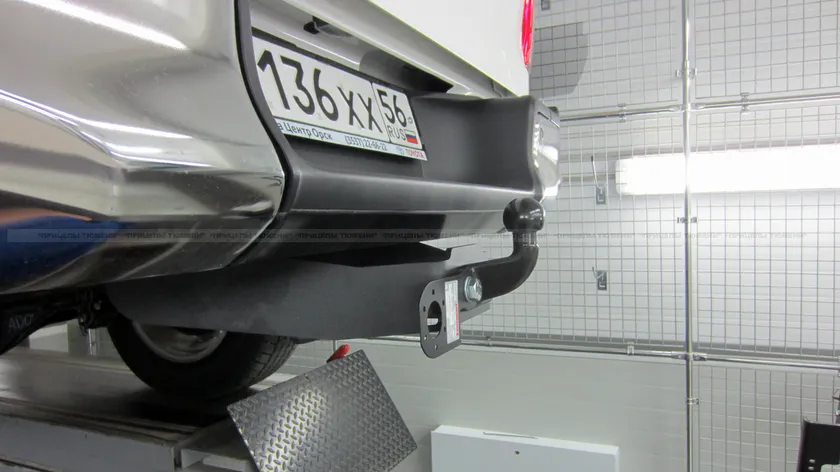 Фаркоп Oris (ранее Bosal) для Toyota Hilux VIII 2015-2025. Фланцевое крепление. Артикул 3093-F Фаркоп Oris (ранее Bosal) для Toyota Hilux VIII 2015-2025. Фланцевое крепление. Артикул 3093-F