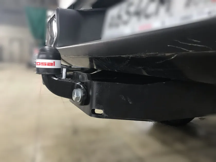 Фаркоп Oris (ранее Bosal) для Toyota Hilux VIII 2015-2025. Фланцевое крепление. Артикул 3093-F Фаркоп Oris (ранее Bosal) для Toyota Hilux VIII 2015-2025. Фланцевое крепление. Артикул 3093-F