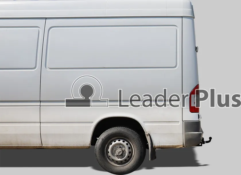 Фаркоп Лидер-Плюс для Mercedes-Benz Sprinter Classic W909 до рестайлинга (база 3,5 без ступеньки) 2013-2020. Фланцевое крепление. Артикул M201-F Фаркоп Лидер-Плюс для Mercedes-Benz Sprinter Classic W909 до рестайлинга (база 3,5 без ступеньки) 2013-2020. Фланцевое крепление. Артикул M201-F