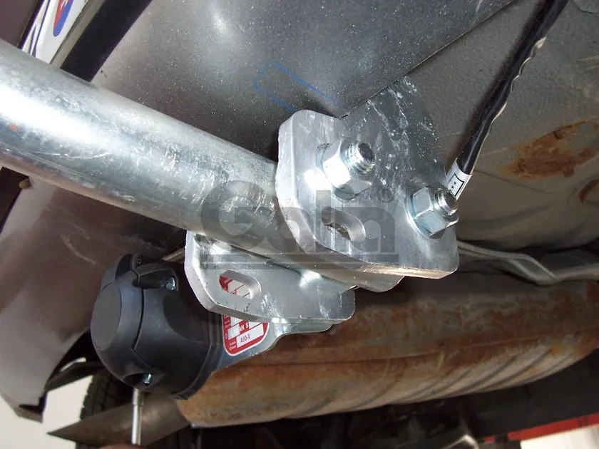 Фаркоп Galia оцинкованный для Fiat Punto II 1999-2005. Артикул F090A Фаркоп Galia оцинкованный для Fiat Punto II 1999-2005. Артикул F090A