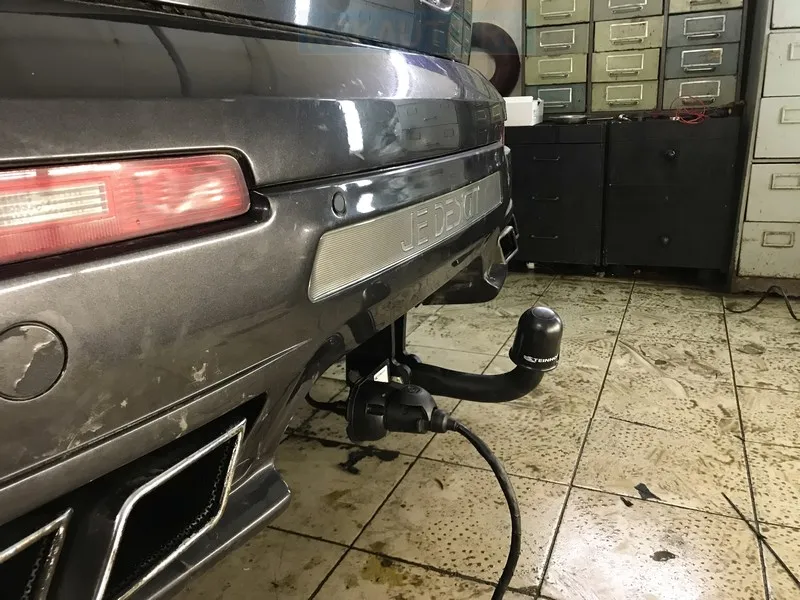 Фаркоп Steinhof для Volkswagen Touareg II 2010-2018 (кроме версии с запасным колесом на задней двери). Артикул A-092