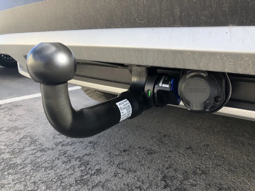 Фаркоп Steinhof для Skoda Kodiaq 2016-2025. Быстросъемный крюк. Артикул S-292