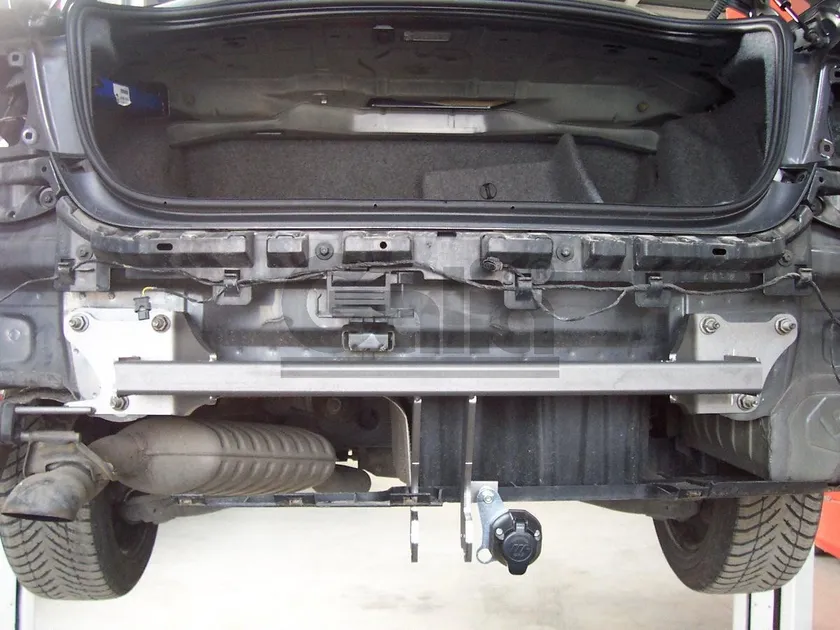 Фаркоп Galia оцинкованный для BMW 3-серия E90/91 седан, универсал, купе 2005-2011. Артикул B016A Фаркоп Galia оцинкованный для BMW 3-серия E90/91 седан, универсал, купе 2005-2011. Артикул B016A