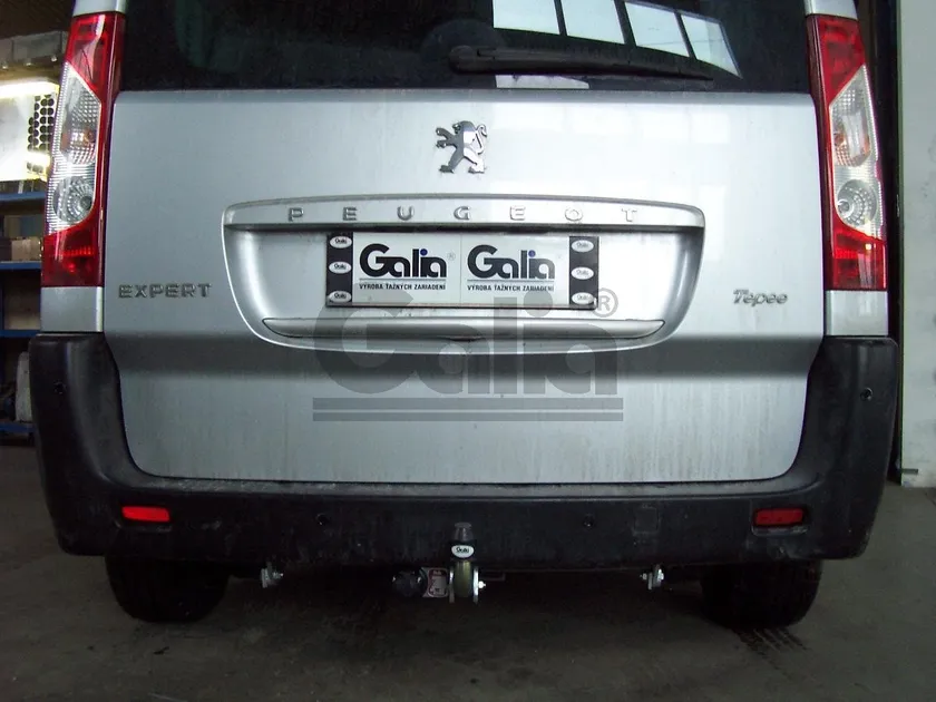 Фаркоп Galia оцинкованный для Peugeot Expert II 2006-2016. Артикул C050A Фаркоп Galia оцинкованный для Peugeot Expert II 2006-2016. Артикул C050A