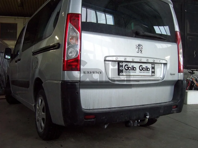 Фаркоп Galia оцинкованный для Peugeot Expert II 2006-2016. Артикул C050A Фаркоп Galia оцинкованный для Peugeot Expert II 2006-2016. Артикул C050A