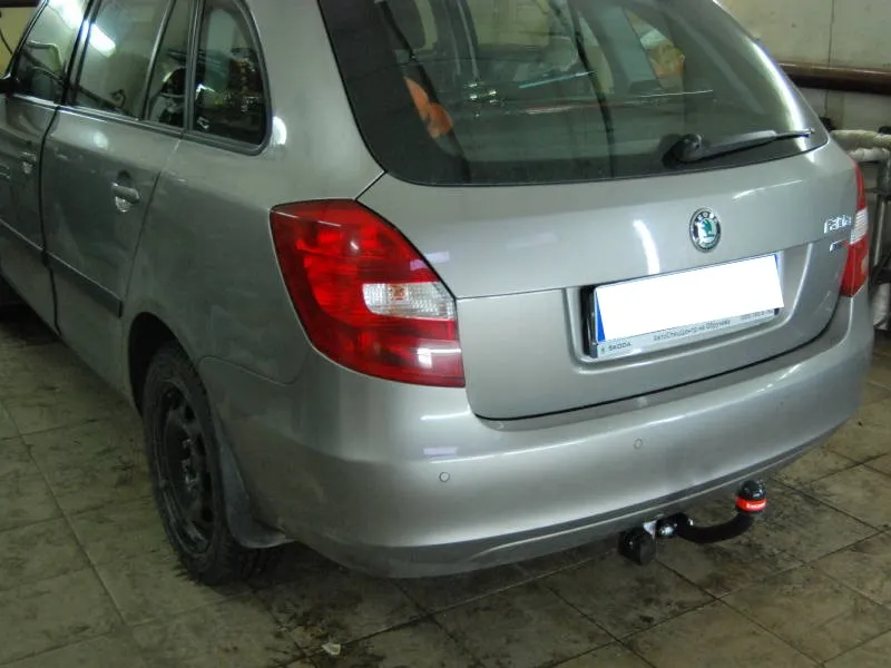 Фаркоп Oris (ранее Bosal) для Skoda Fabia I седан, универсал 2000-2007. Артикул 1922-A Фаркоп Oris (ранее Bosal) для Skoda Fabia I седан, универсал 2000-2007. Артикул 1922-A