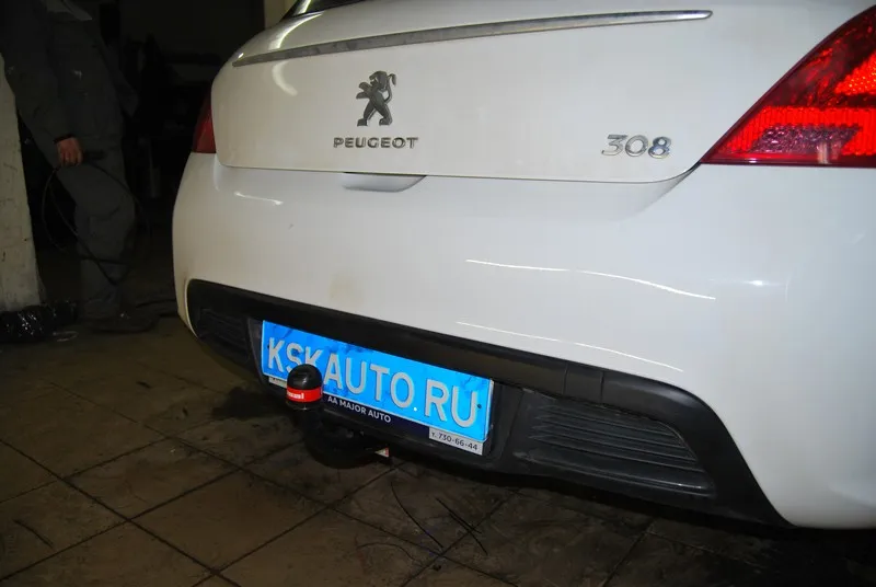 Фаркоп Oris (ранее Bosal) для Peugeot 308 I хэтчбек 2007-2013. Артикул 2555-A Фаркоп Oris (ранее Bosal) для Peugeot 308 I хэтчбек 2007-2013. Артикул 2555-A
