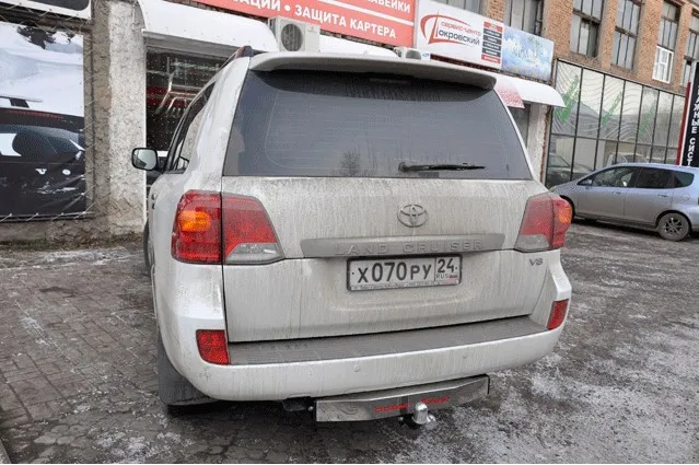 Фаркоп Oris (ранее Bosal) для Toyota Land Cruiser 200 2007-2021. (с декор. пластиной). Артикул 3054-ABP Фаркоп Oris (ранее Bosal) для Toyota Land Cruiser 200 2007-2021. (с декор. пластиной). Артикул 3054-ABP