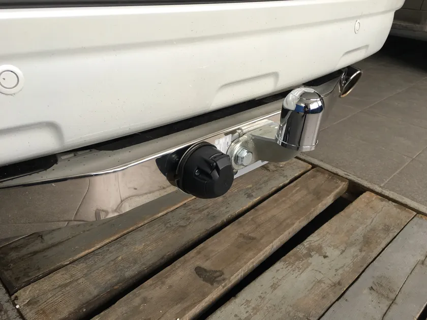 Фаркоп Oris (ранее Bosal) для Toyota Land Cruiser Prado 150 2009-2025. (с декор. пластиной) Фланцевое крепление. Артикул 3090-FL Фаркоп Oris (ранее Bosal) для Toyota Land Cruiser Prado 150 2009-2025. (с декор. пластиной) Фланцевое крепление. Артикул 3090-FL