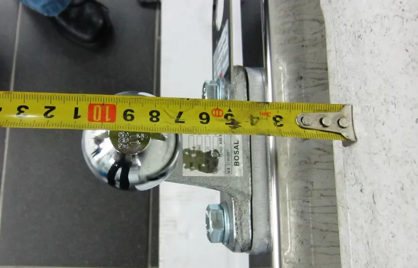 Фаркоп Oris (ранее Bosal) для Toyota Land Cruiser Prado 150 2009-2025. (с декор. пластиной) Фланцевое крепление. Артикул 3090-FL Фаркоп Oris (ранее Bosal) для Toyota Land Cruiser Prado 150 2009-2025. (с декор. пластиной) Фланцевое крепление. Артикул 3090-FL