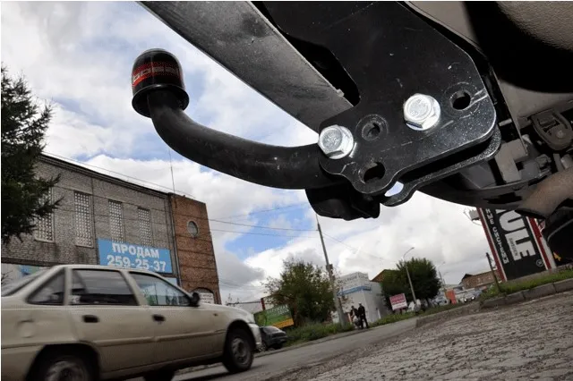 Фаркоп Oris (ранее Bosal) для Mazda 3 II хэтчбек 2009-2013. Артикул 3967-A