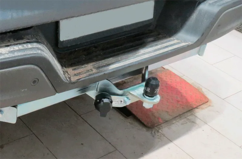 Фаркоп ZincaR оцинкованный для Changan Hunter Plus 2023-2025. Фланцевый шар. Артикул ZC103FE