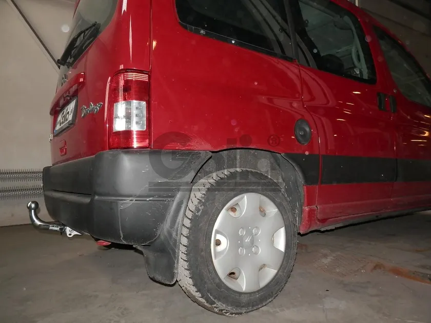 Фаркоп Galia оцинкованный для Citroen Berlingo II (дл. базы 2690/2693мм) 2008-2011. Артикул C043A Фаркоп Galia оцинкованный для Citroen Berlingo II (дл. базы 2690/2693мм) 2008-2011. Артикул C043A