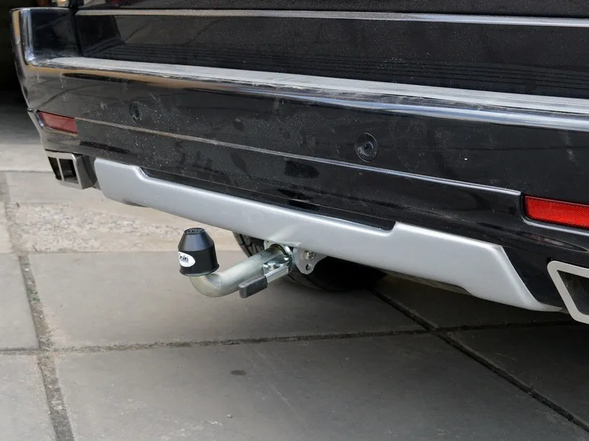 Фаркоп Galia оцинкованный для Land Rover Range Rover III 2002-2012. Быстросъемный крюк. Артикул R050C