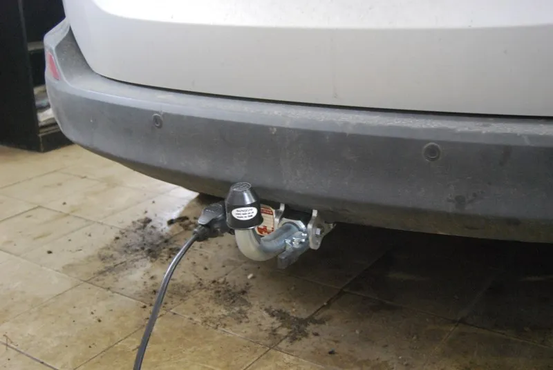 Фаркоп Galia оцинкованный для Toyota RAV4 IV 2013-2019. Быстросъемный крюк. Артикул T061C