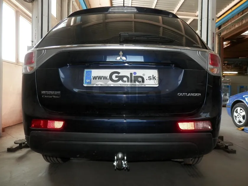 Фаркоп Galia оцинкованный для Mitsubishi Outlander III (не подходит на авто с полноразмерной запаской) 2012-2018. Артикул M126A Фаркоп Galia оцинкованный для Mitsubishi Outlander III (не подходит на авто с полноразмерной запаской) 2012-2018. Артикул M126A