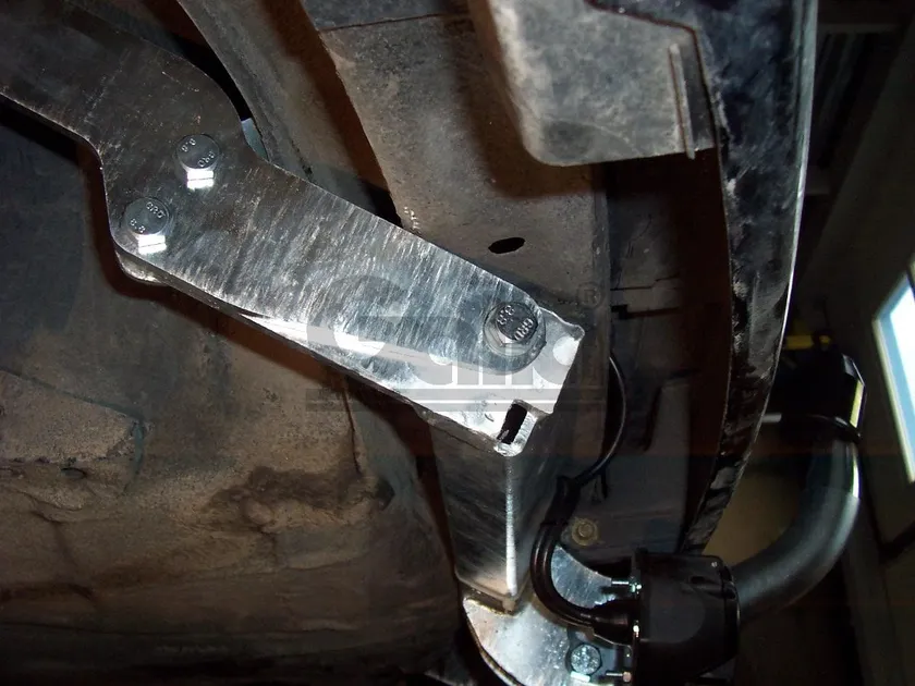 Фаркоп Galia оцинкованный для Renault Scenic I 1996-2003. Артикул R016A Фаркоп Galia оцинкованный для Renault Scenic I 1996-2003. Артикул R016A