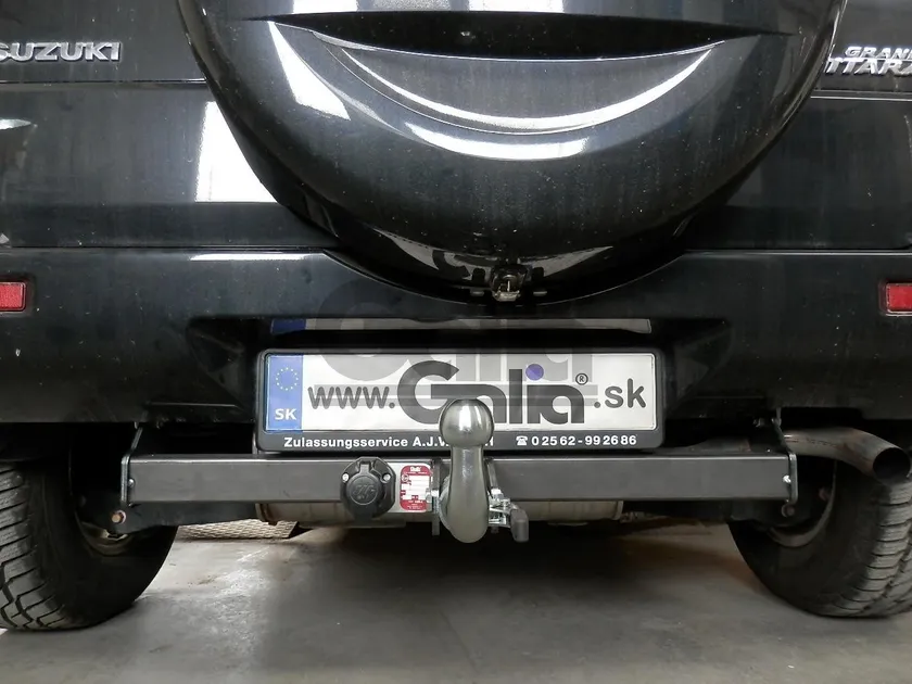 Фаркоп Galia оцинкованный для Suzuki Grand Vitara III 3 двери 2005-2015. Артикул S114C Фаркоп Galia оцинкованный для Suzuki Grand Vitara III 3 двери 2005-2015. Артикул S114C
