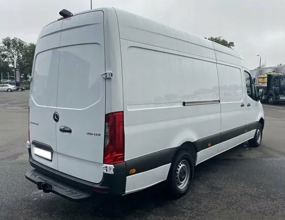 Фаркоп Steinhof для Mercedes-Benz Sprinter W906 2006-2018 (Европа) фургон, минибус 3,5T 3,665м/4,325м (со ступенькой, одинарные колёса). Артикул V-033